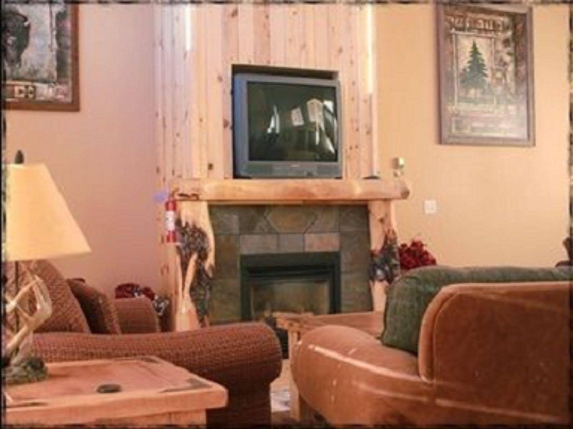 Lodge At Palmer Gulch Hill City Exterior foto